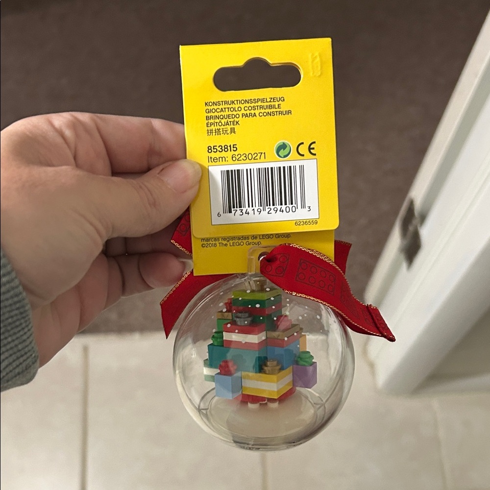 LEGO Festive Ornament with Red Bow - Picture 2 of 2